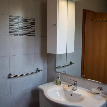 Mikula Apartman *